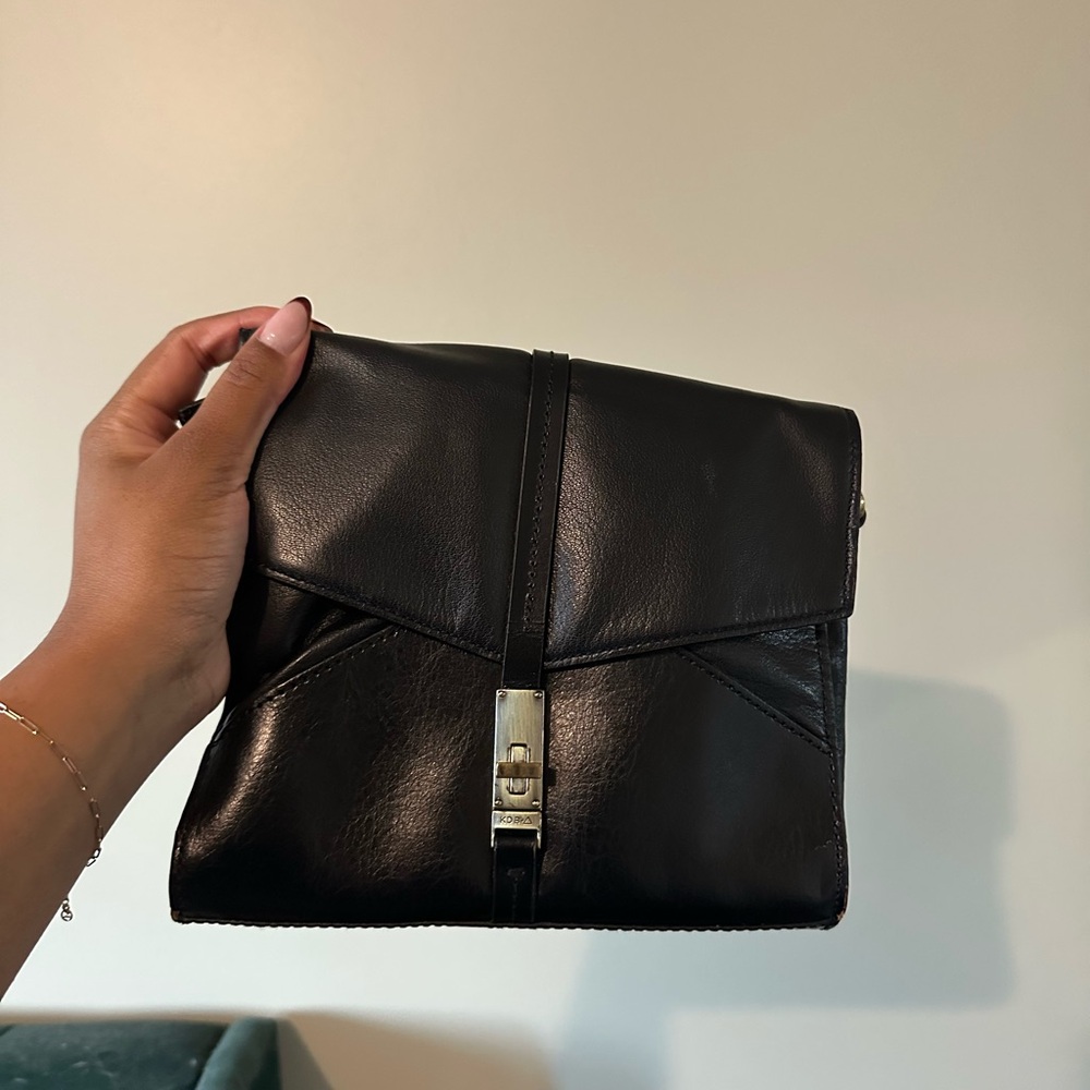 Elegant Black Leather Crossbody Bag